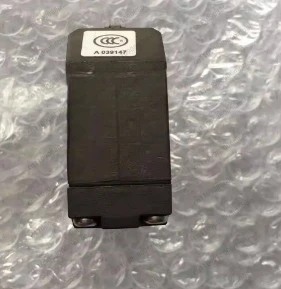 

1pcs BNS819-100-R-11 BNS819-100-D-11 BNS 819-100-K-11