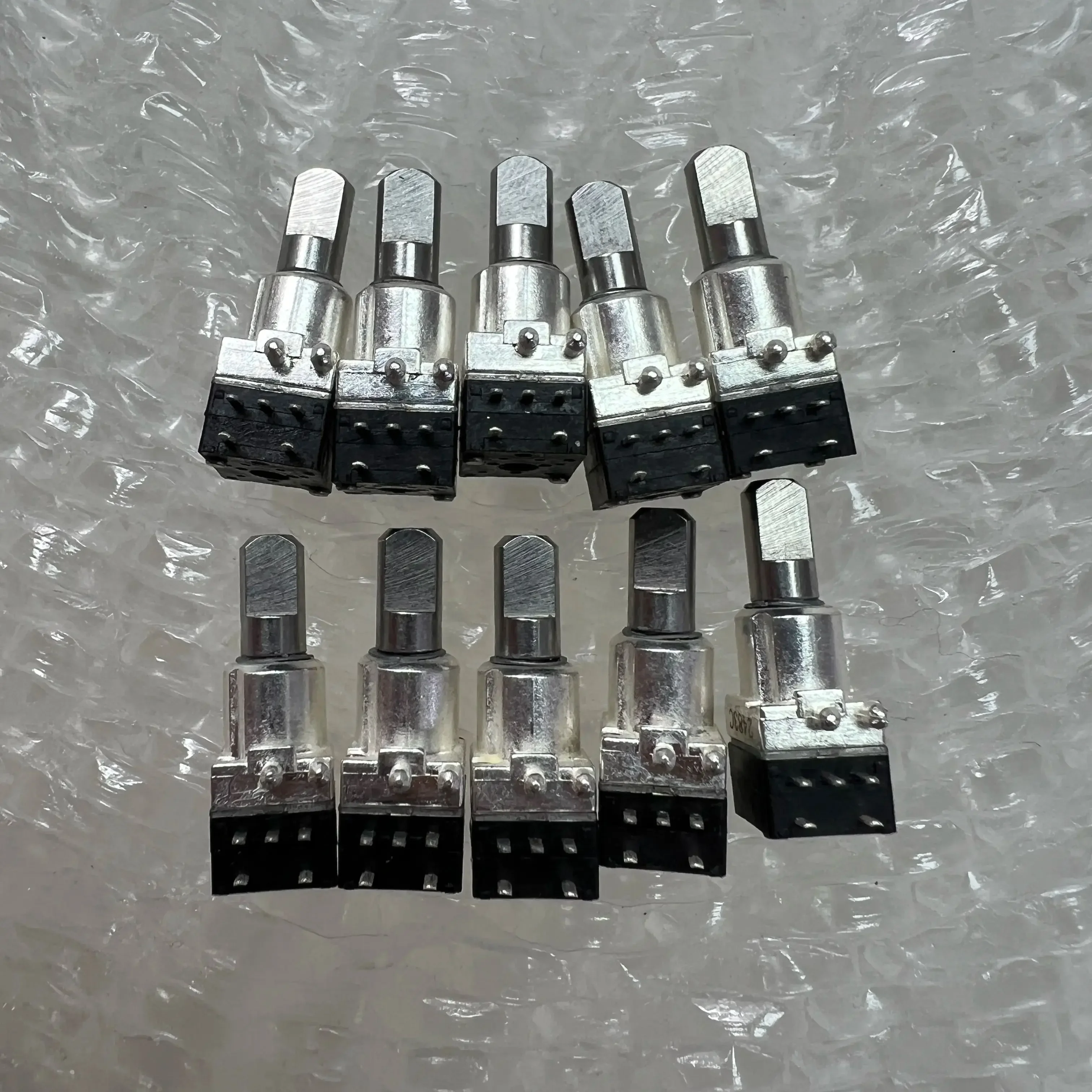 5-10pcs-channel-volume-switch-selector-for-dp3400-dp3600-dgp4150-dgp6150-xpr6550-xpr6580-p8268-p8200-p8260-radio-accessories