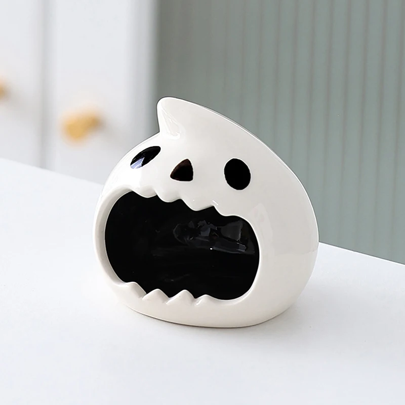 Cute Halloween Ghost Ceramic Ashtray Amusing Little Ghost Desktop Handicraft Ornament Home Decoration Accessories