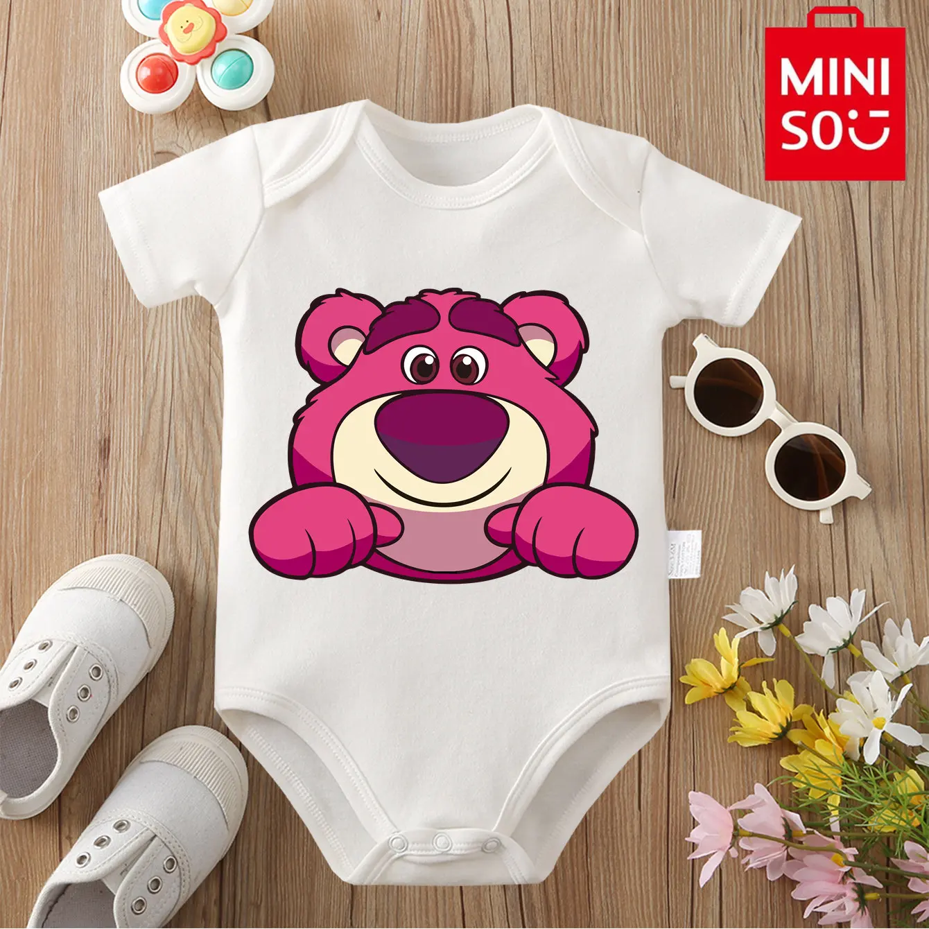 

MINISO TStrawberryBear Print Pure Cotton Bodysuit Soft Baby Cloths Best Gift for Baby Onesie Jumpsuit for 0 To 12 Months Newborn