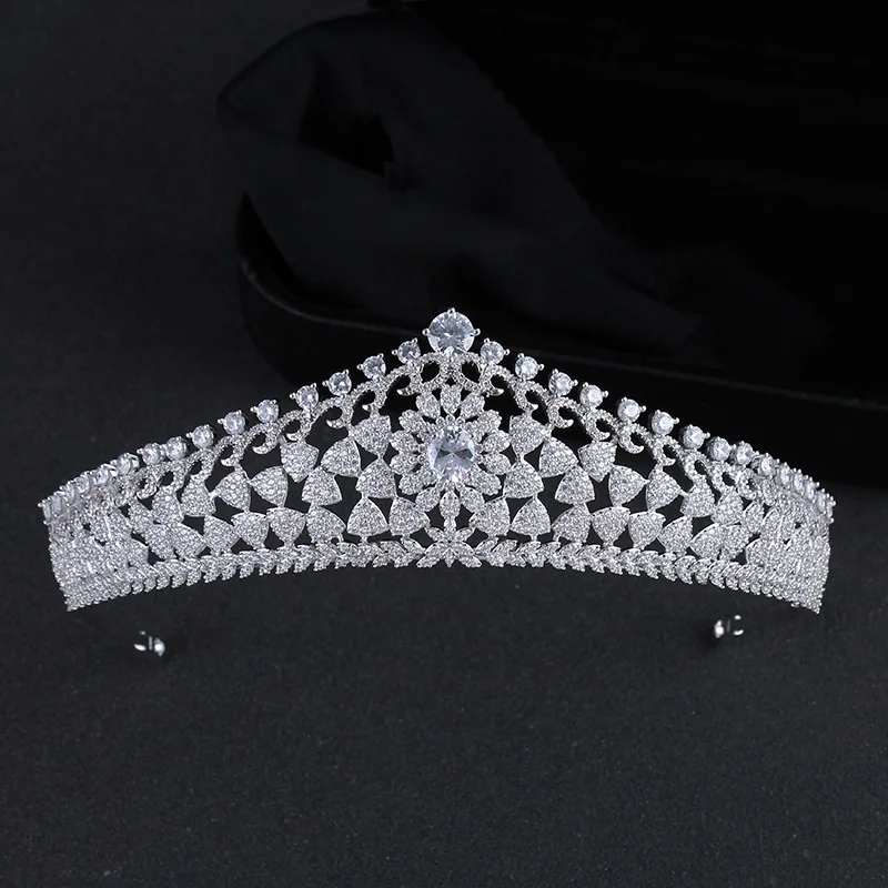 

Popular Cubic Zirconia Tiara for Wedding,Crystal Bridal Headpiece Diadem for Bridal, Gatherings Hair Accessories CH10051