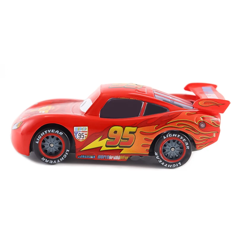 Disney Pixar Car 3 Generation Red Lightning McQueen Racing Family King Aircraft Jackson Storm Die Cast Metal Alloy Kids Toy Car