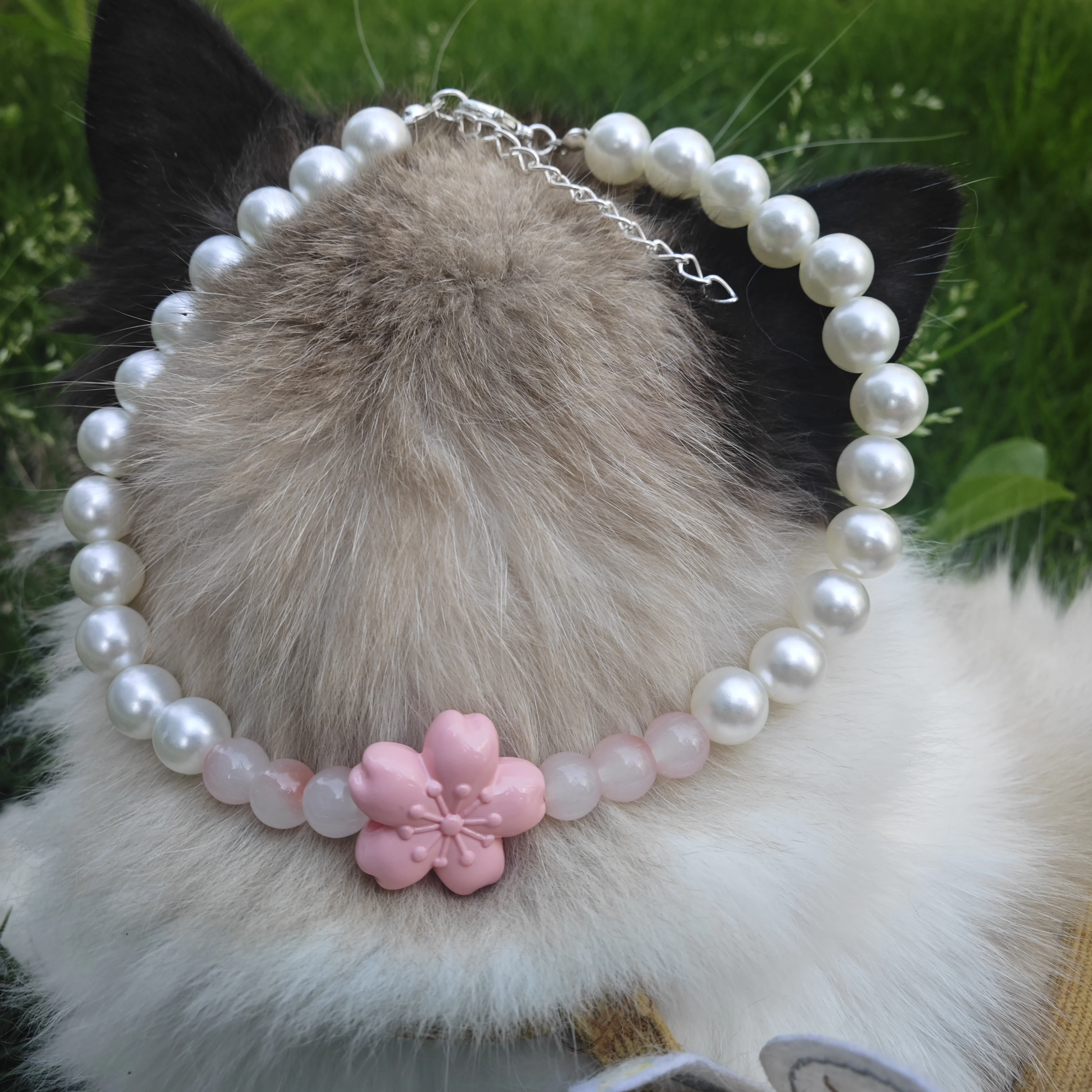 Japanese and Korean princess style girl style pet necklace with pink cat necklace paired with clothing necklace