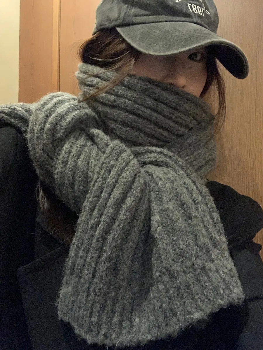 

Thickened knitted scarf for women autumn and winter new high-end feeling Korean version versatile woolen warm and cold solid