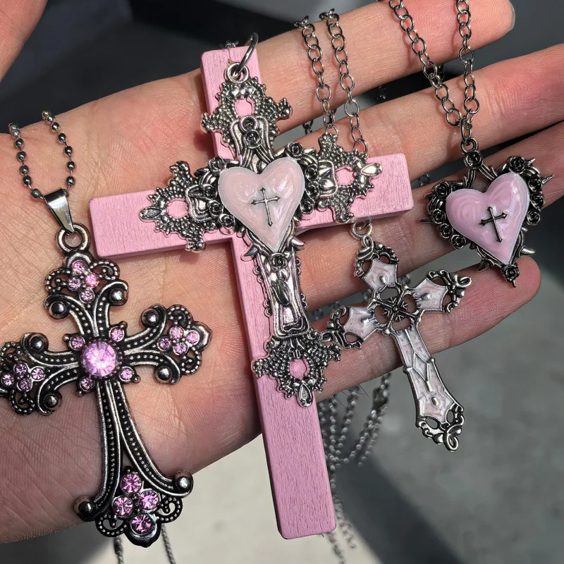 4-teiliges Gothic Rosa Kreuz-Herz-Anhänger-Halsketten-Set mit Rosa Diamanten, Mehrlagiger Ästhetischer Schmuck für Damen – Detail 1