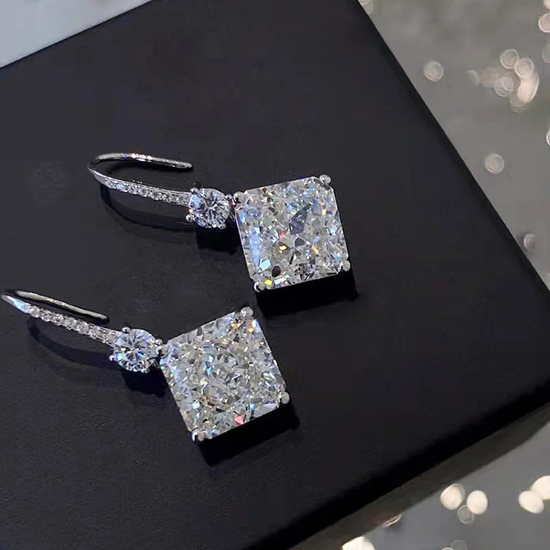 Apasion 2023 New High Carbon Diamond Yellow Diamond 10 * 10 Radian Cut White Diamond Earrings for Women's Light Luxury Free Ship