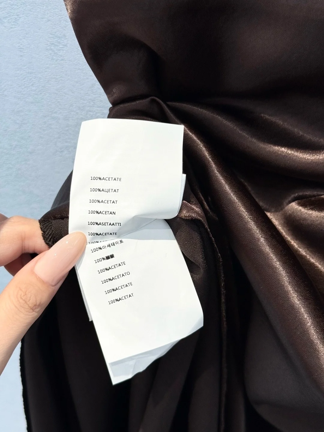 ชุดเดรสยาวผ้าซาตินสีน้ำตาลสำหรับผู้หญิง คอวีผูกโบว์ เอวสูง ผ่าข้าง ผ้าซาตินอะซิเตท ชุดราตรี ชุดงานเลี้ยงค็อกเทล