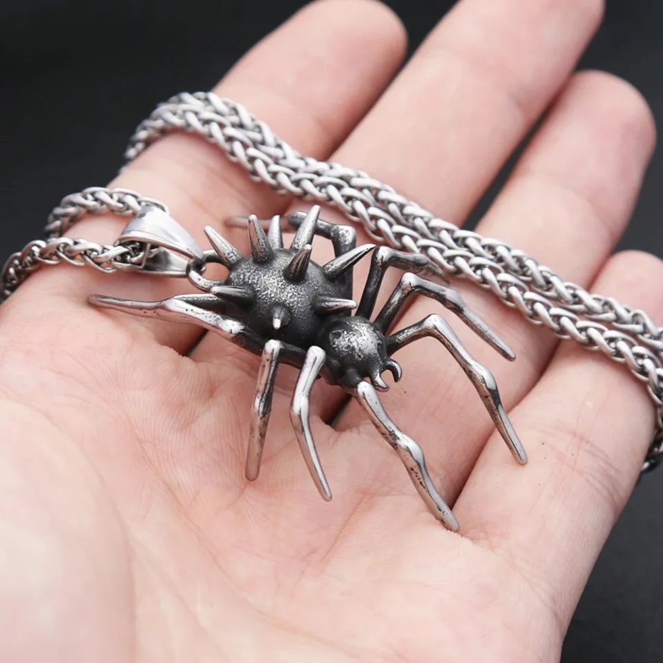 Vintage Stainless Steel Spider Pendant Necklaces For Men Women Gothic Fashion Singular Animal Necklace Halloween Party Jewelry