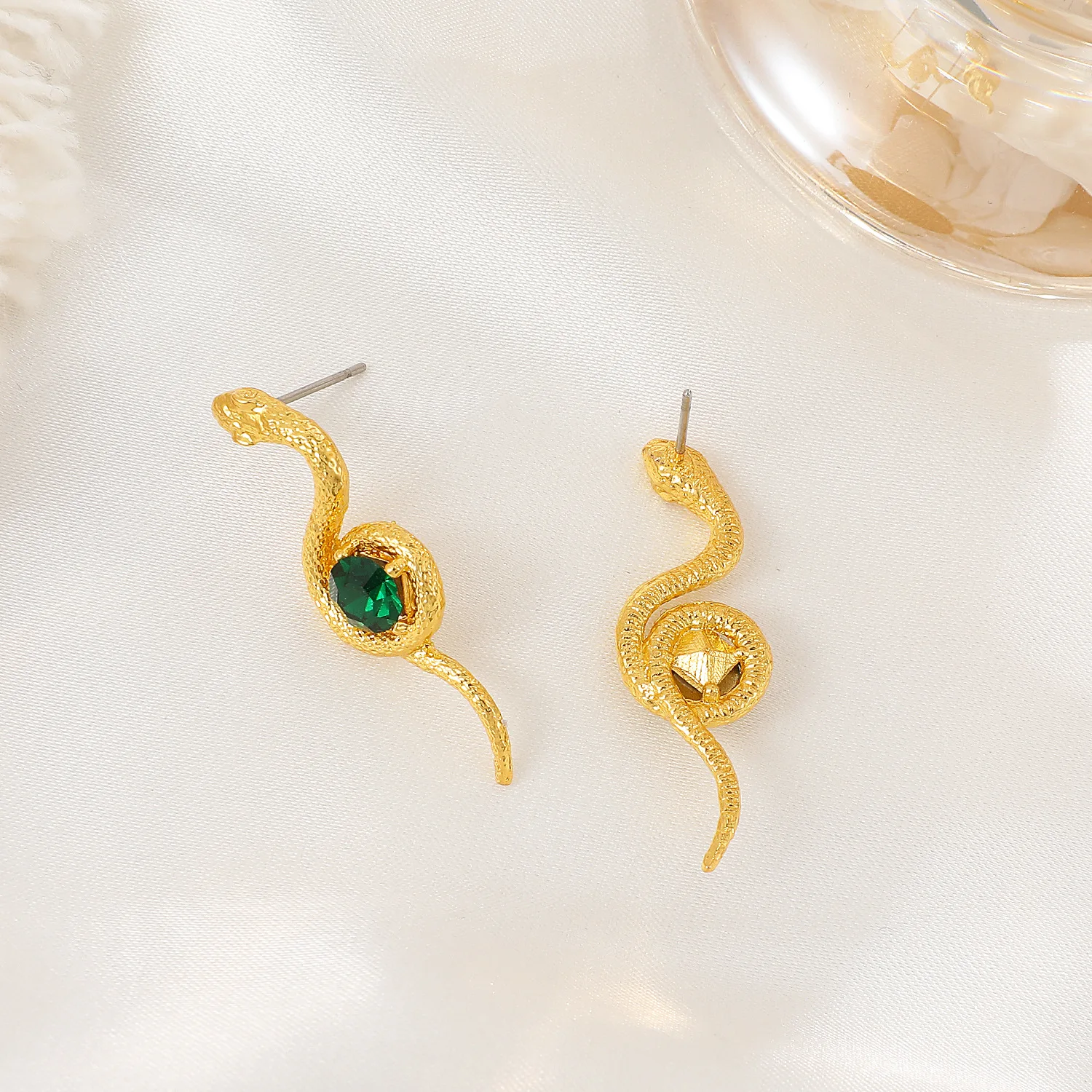 Gold Color Personality Punk Geometric Snake Earstud Earrings Exaggerated Green Zircon Fine Fashion Jewelry Gifts