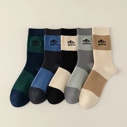 Herren-Kleider socken, Baumwoll-Crew-Socken, 3 Paar, atmungsaktive und schweiß absorbierende, funky bunte Muster-Crew-Socken