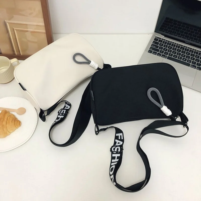 

Women's Crossbody-Bag Made Of Stripe-Cheetah Leather Boasting Casual Paris High-End Neat Spacious Daily Style​