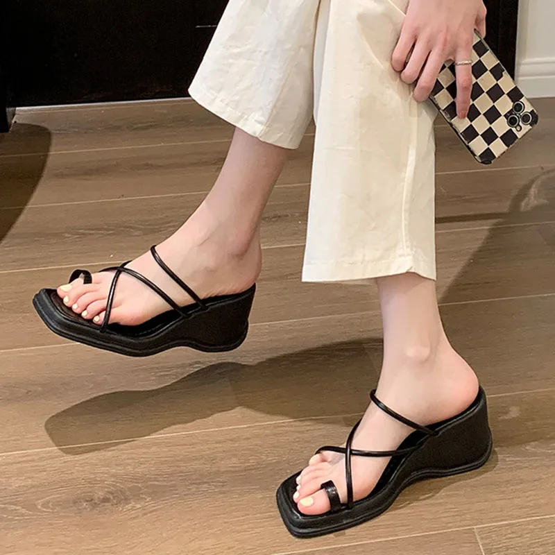 2024 Casual Slip-On Wedge Slippers Women Cross Strap High Heeled Sandals Woman Summer Open Toe Beach Flip Flops Solid Slides