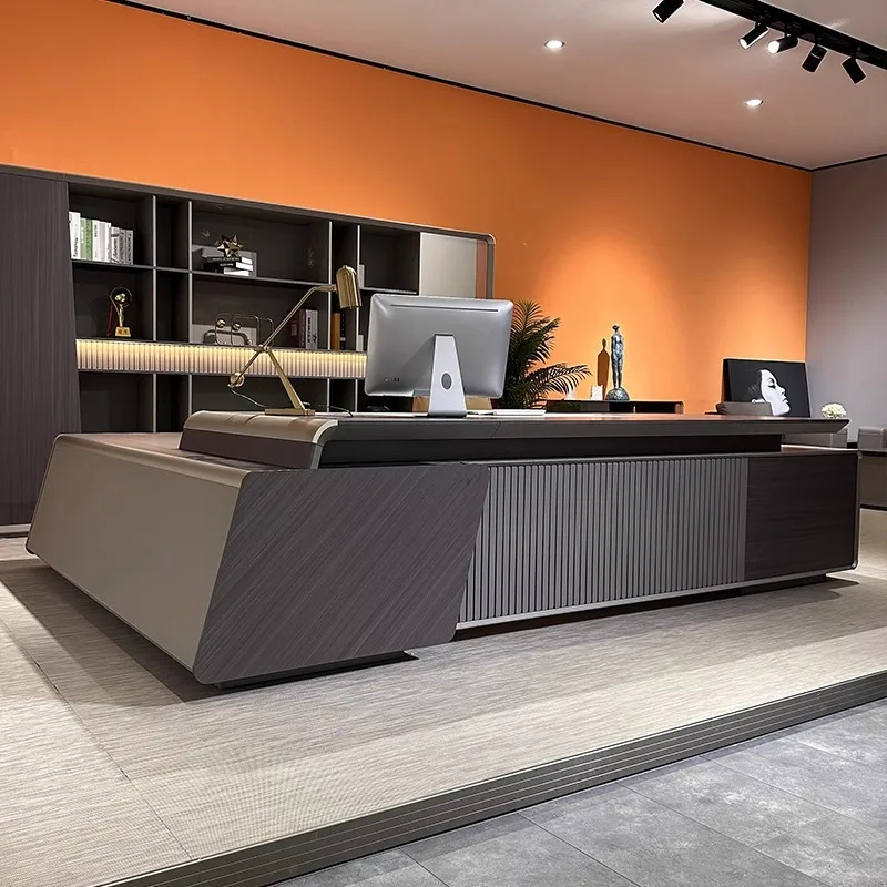 

Итальянский светлый роскошный элитный президентский стол, простой современный стол для босса, офисный офис