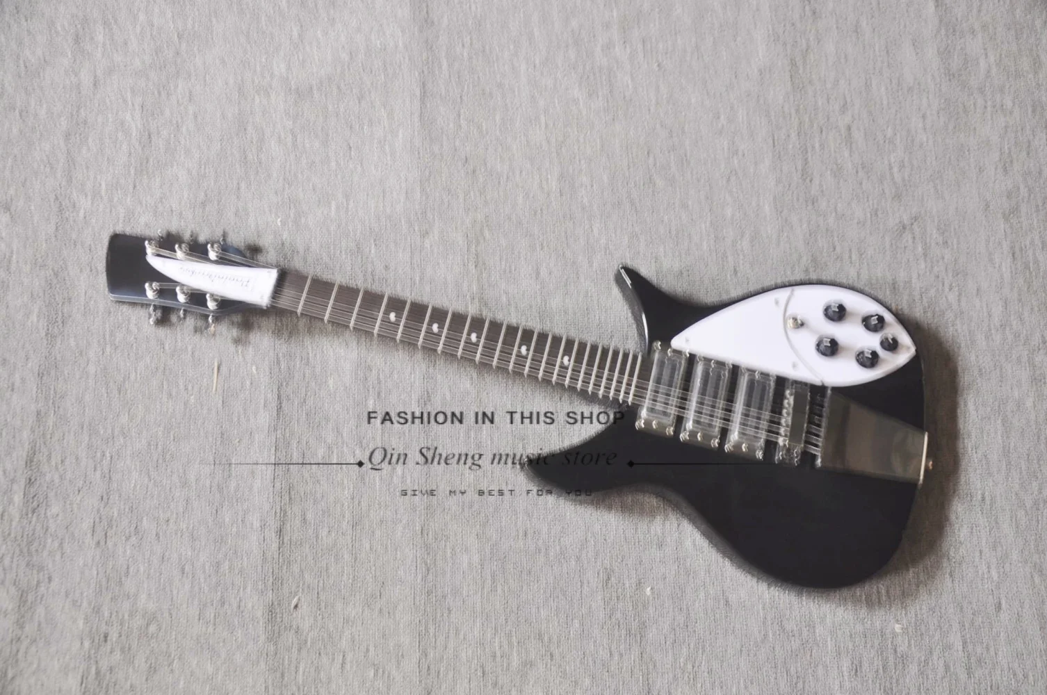 Black guitar, short string distance guitar, 20.5 inches, solid wood body, maple neck, HHH pickups, chrome hardware