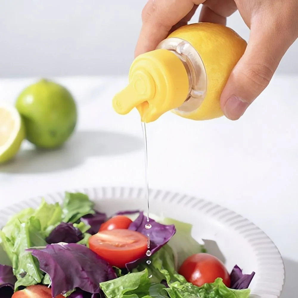2PCS Mini Manual Lemon Squeezer Silicone Fresh-Keep Lid Sealed Lemon Juicer Handheld Serrated Bottom Design
