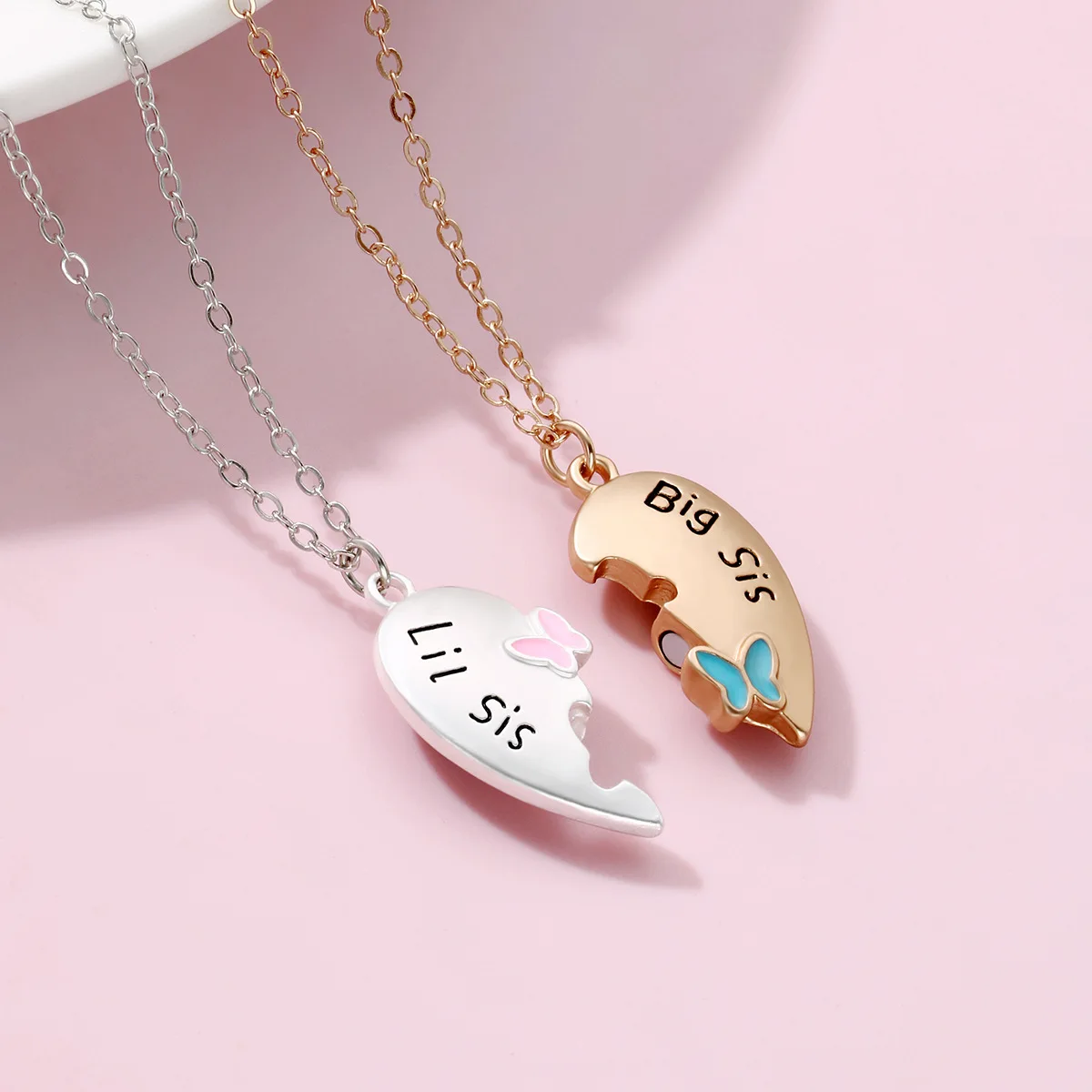 2 Pcs New Fashion Elegant Sisters Necklace Set Alloy Magnet Exquisite Cute Pendant Boyfriend Birthday Gift Jewelry Gift