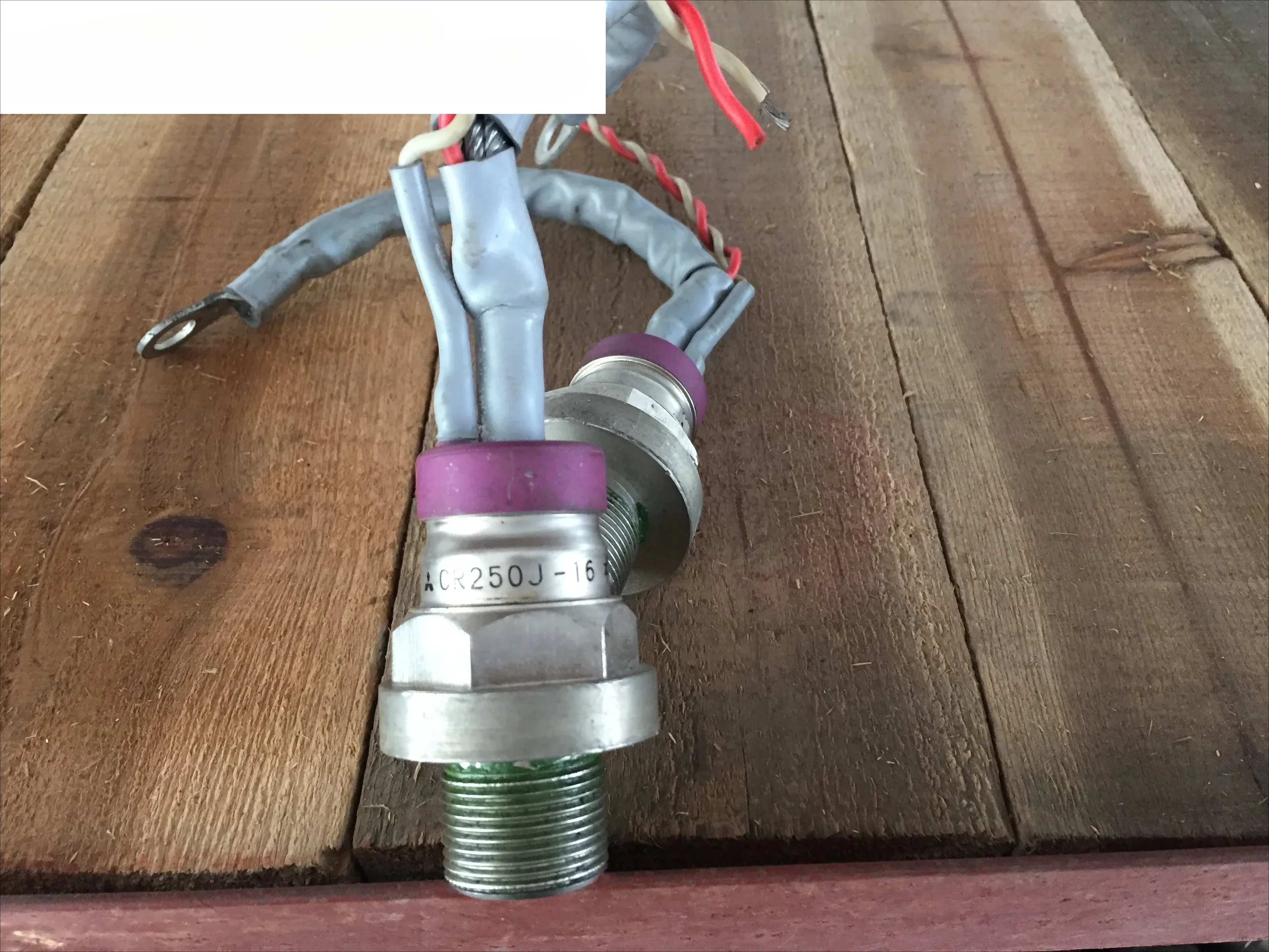 

Second hand spiral thyristor CR150DM-16/36 CR250J-16