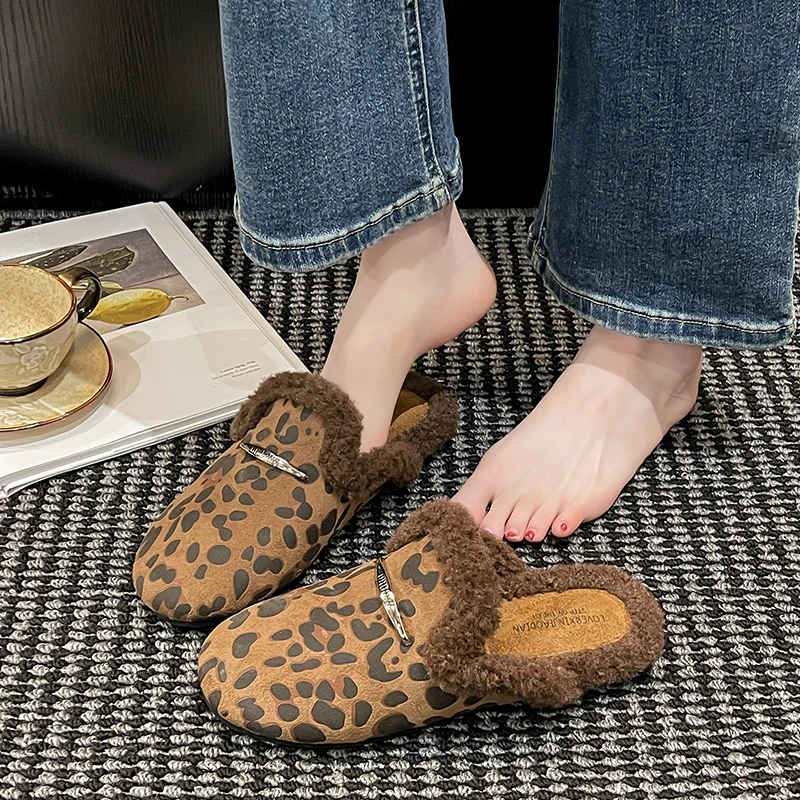 

Flat-bottomed, Fleece, Warm Outerwear, Fashionable, Versatile, Comfortable, Anti-slip and Breathable Cotton Slippers for Women