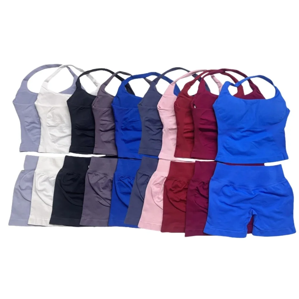 ชุดโยคะสองชิ้นสำหรับผู้หญิง เสื้อโยคะแบบผูกคอและกางเกงขาสั้นออกกำลังกาย 4.5 นิ้ว ชุดออกกำลังกายในยิม ชุดพิลาทิส