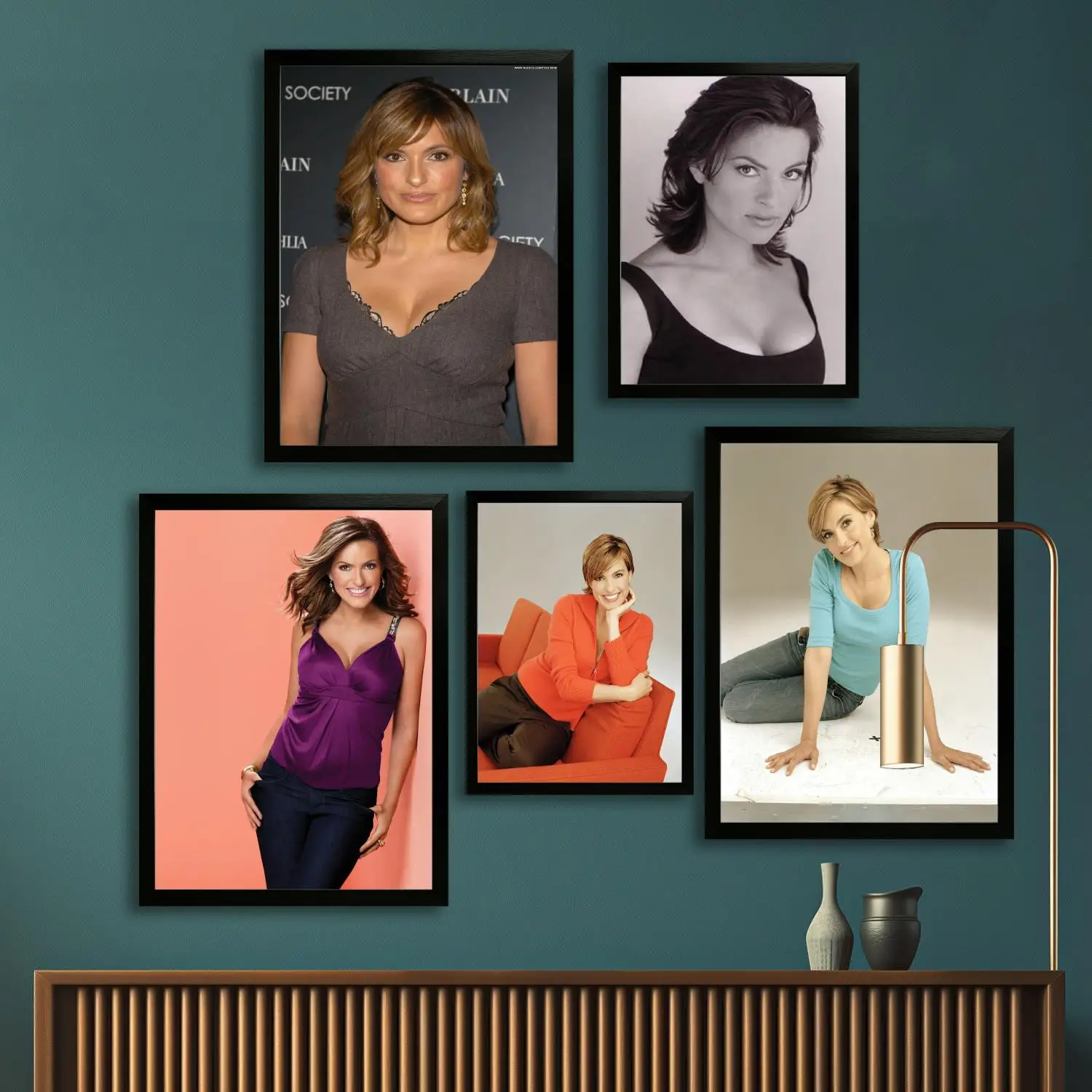 mariska hargitay Canvas Art Poster and Wall Art, Picture Print, Modern Family, Bedroom Decor, Posters,Decorative painting