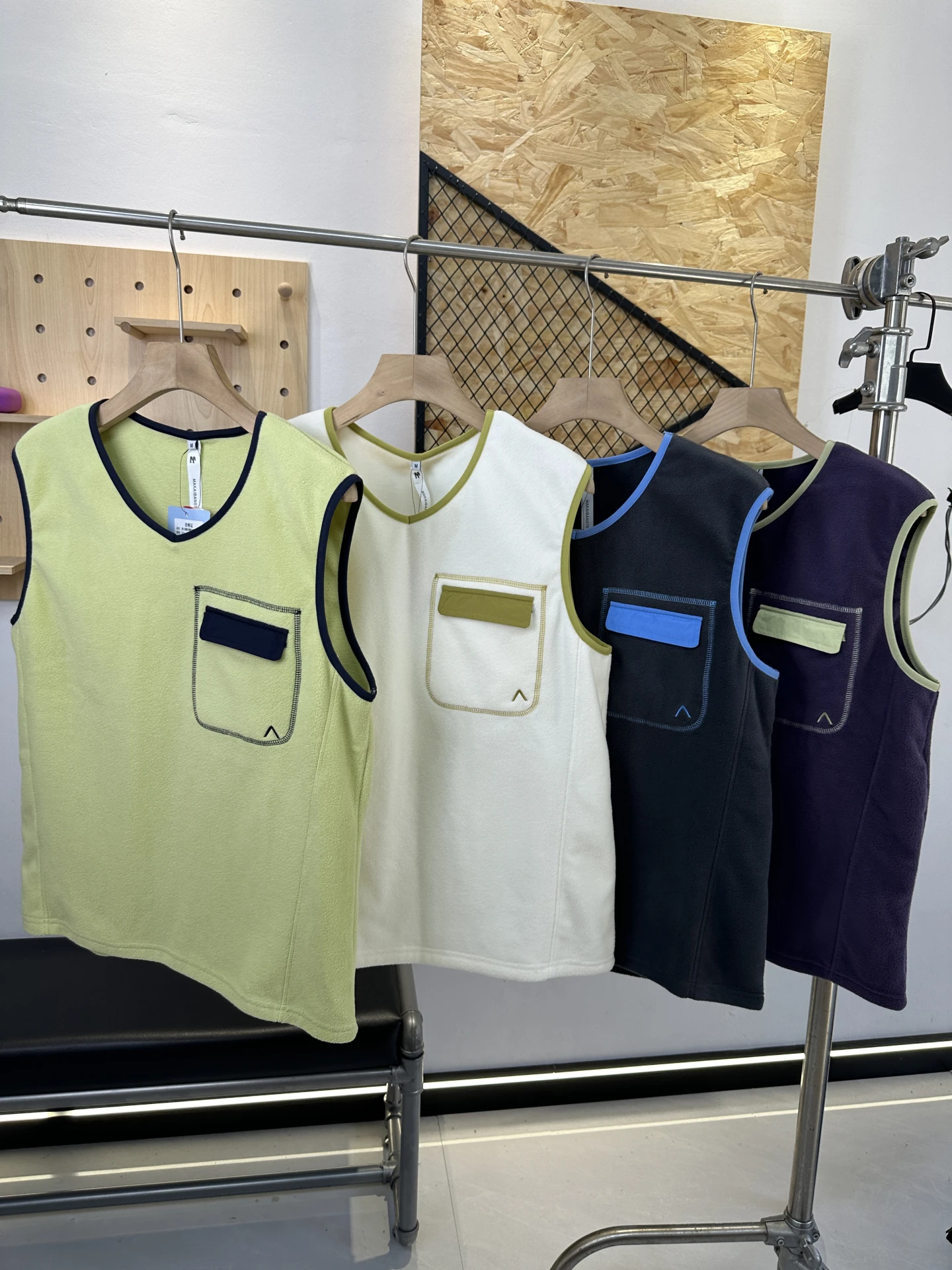 Trendy Svel Loose Fit Casual Men's Vest Breathable Polyester Stand Sle round Ne Pullover Color Summer Wear