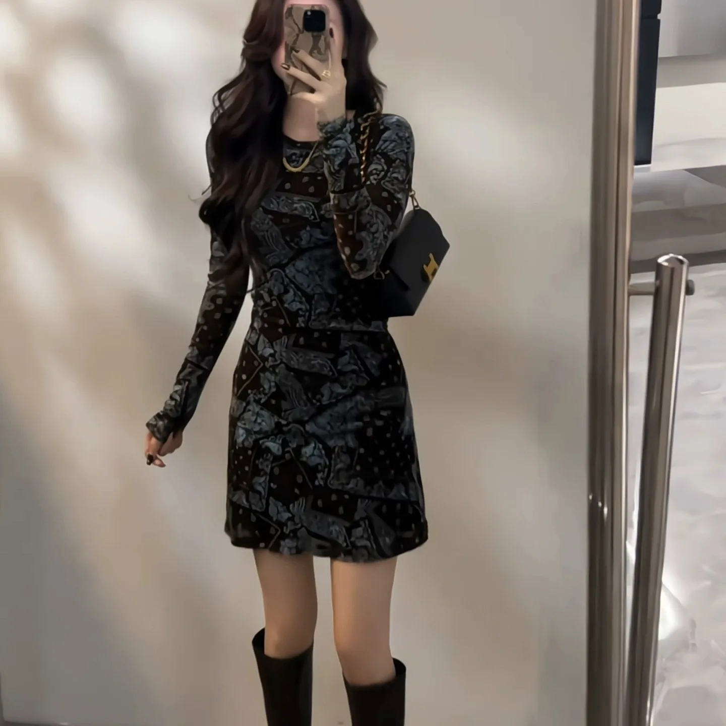 

Trendy Street Age-Reducing Mature Style Printed For Women 2026 Autumn Winter New Vintage High-Waisted Petite Short Dress