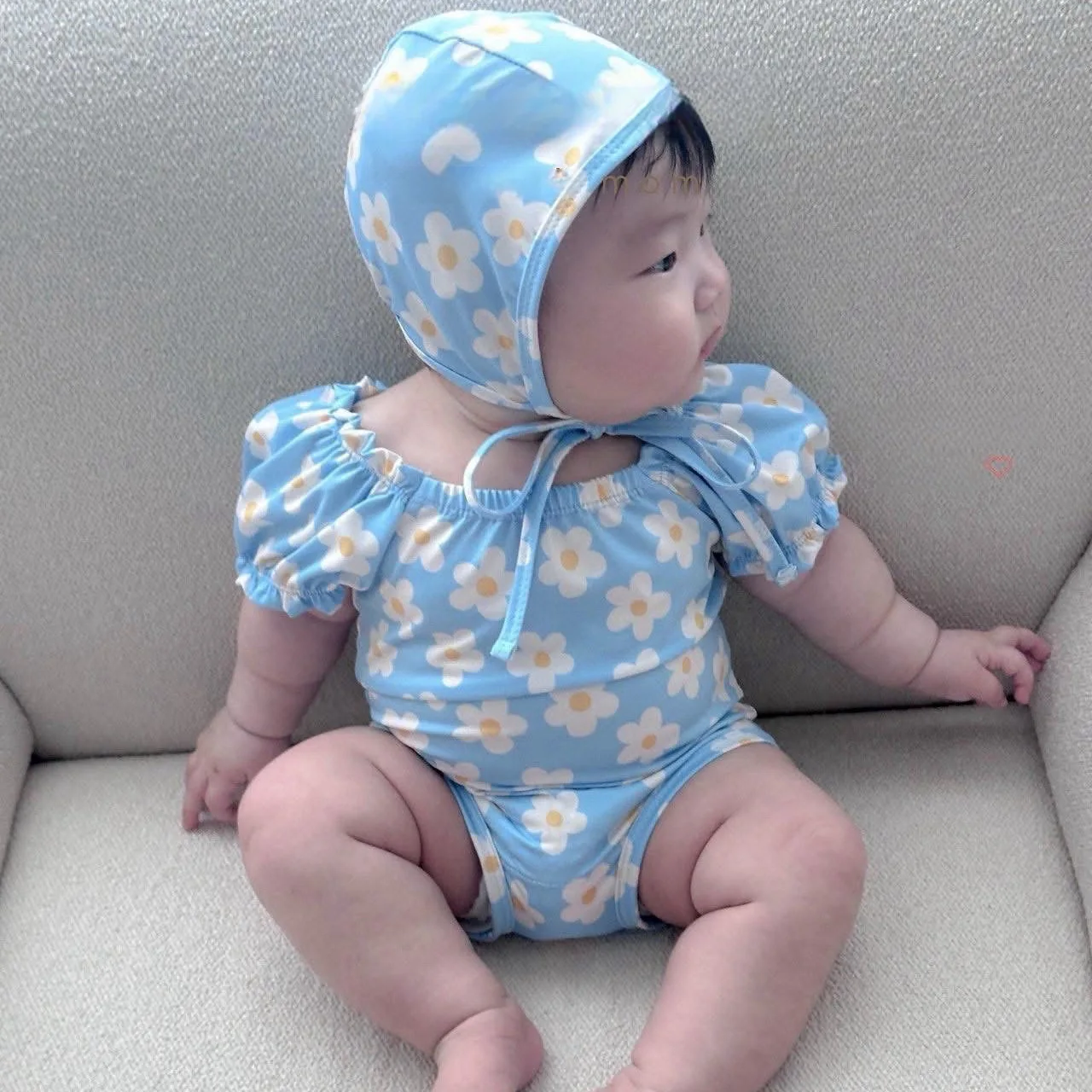 New Baby Swimsuit 2025 Summer Korean  Ins Infant Jumpsuit Seaside Climbing Suit Swimming Clothes wiht Hat