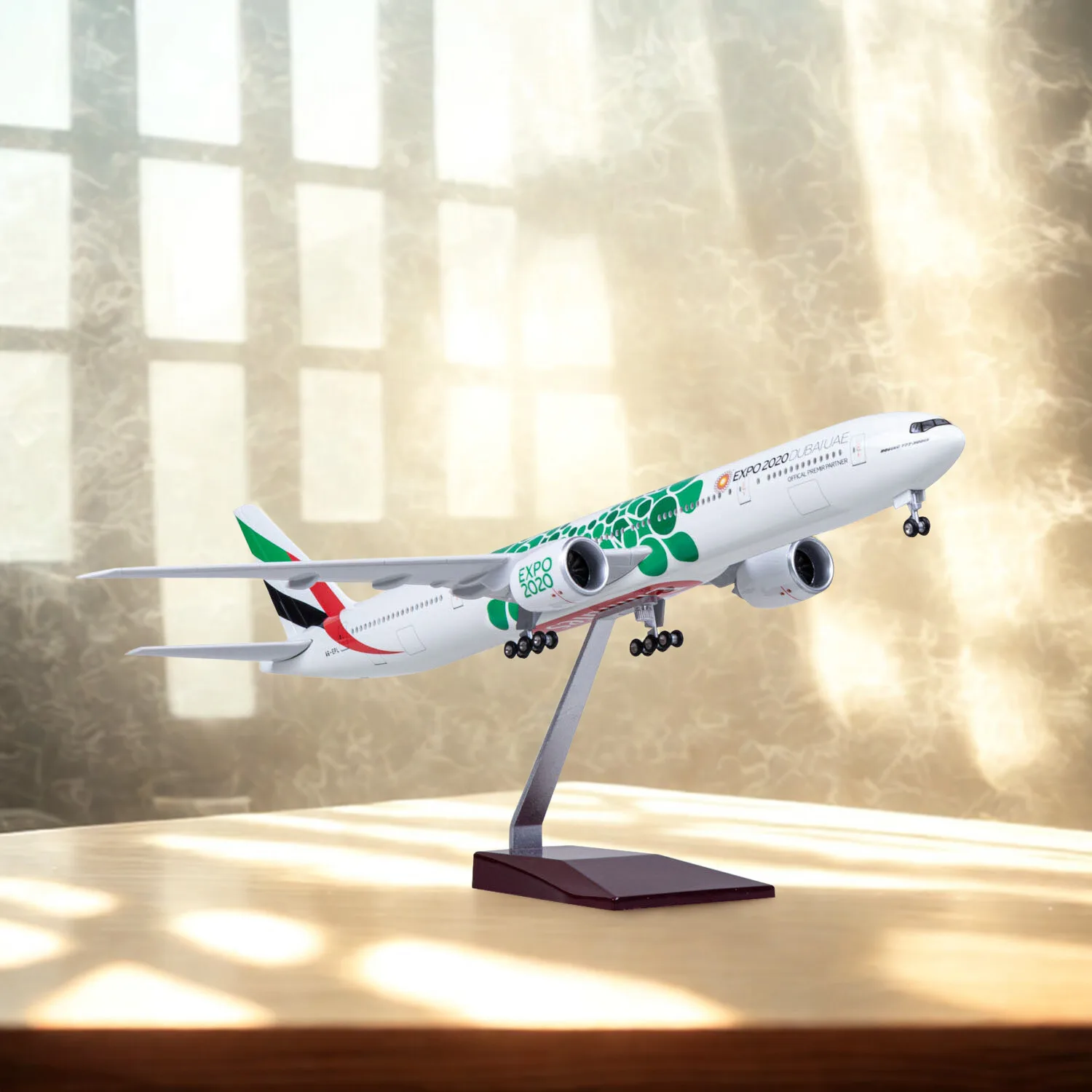 

Plane B777 Aircraft Toy Model 1:157 Scale 47cm Large B777 Airplane Model Expo 2020 Die-cast Aircraft with LED Lights Toy Planes