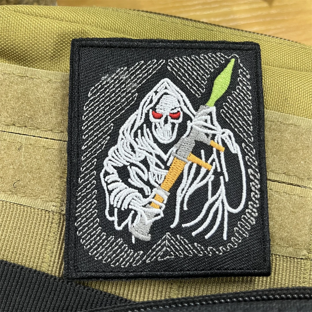 Death with A Gun Emblem Skull Embroidered Hook and Loop Patches Tactical Morale Badge Backpack Decoration Sticker