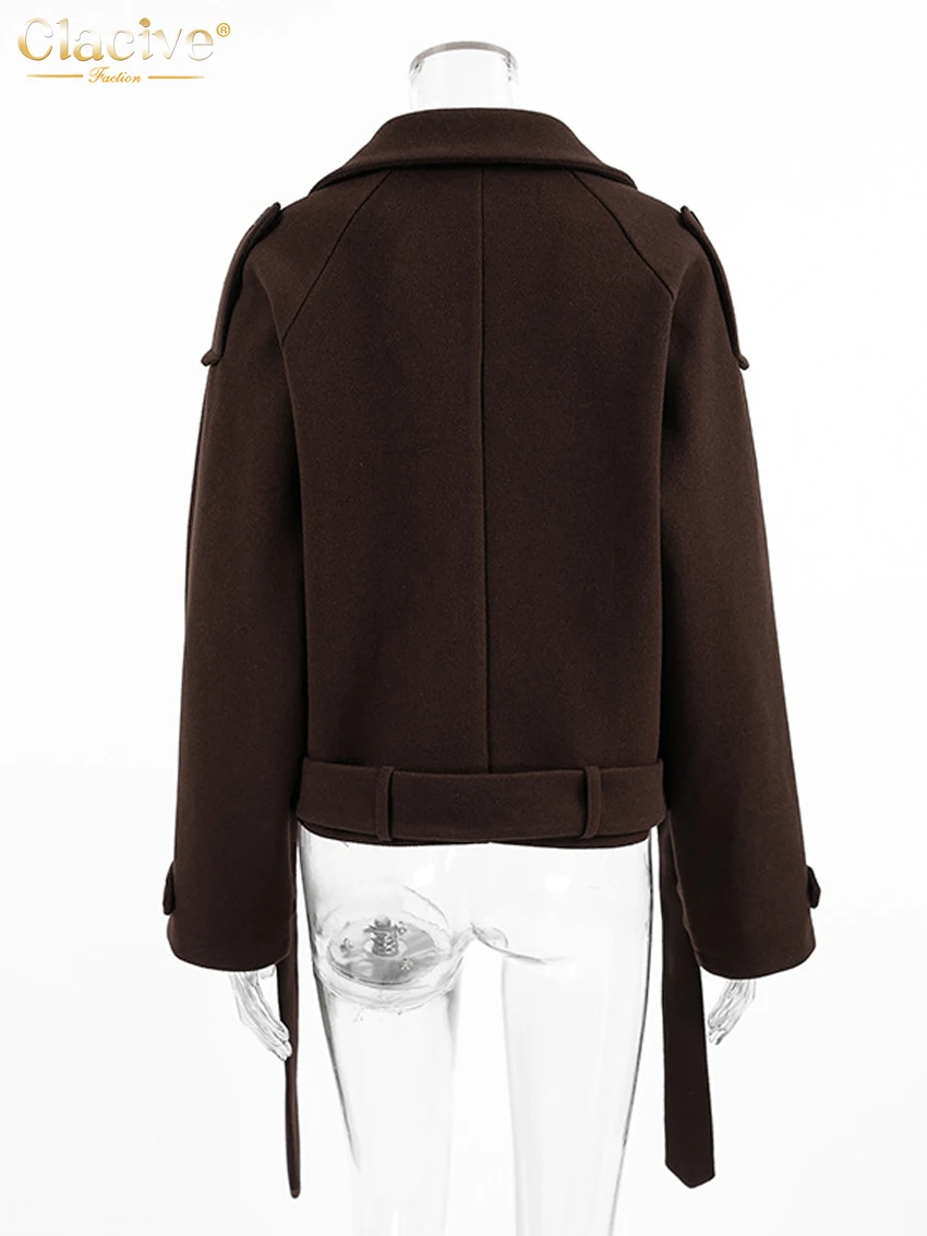 Clacive موضة فضفاضة براون قميص نسائي دافئ 2025 الشتاء التلبيب قمصان طويلة الأكمام أنيقة الكلاسيكية قمة صلب الملابس النسائية