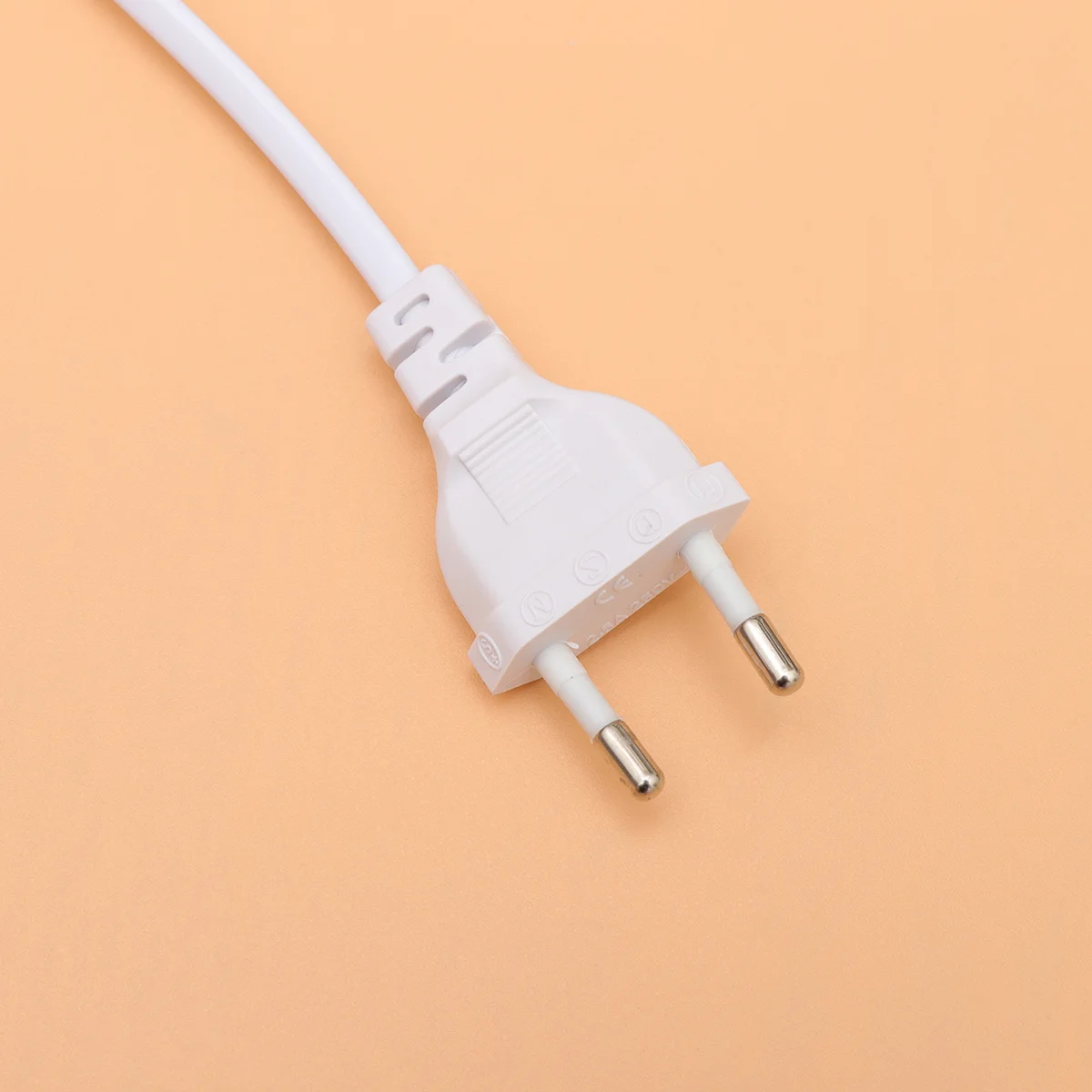 

1.8m E27 Lamp Socket with Wire Universal Bulb Base Pendant Lighting Decorative Fixture for Living Room Cafe Artwork Display