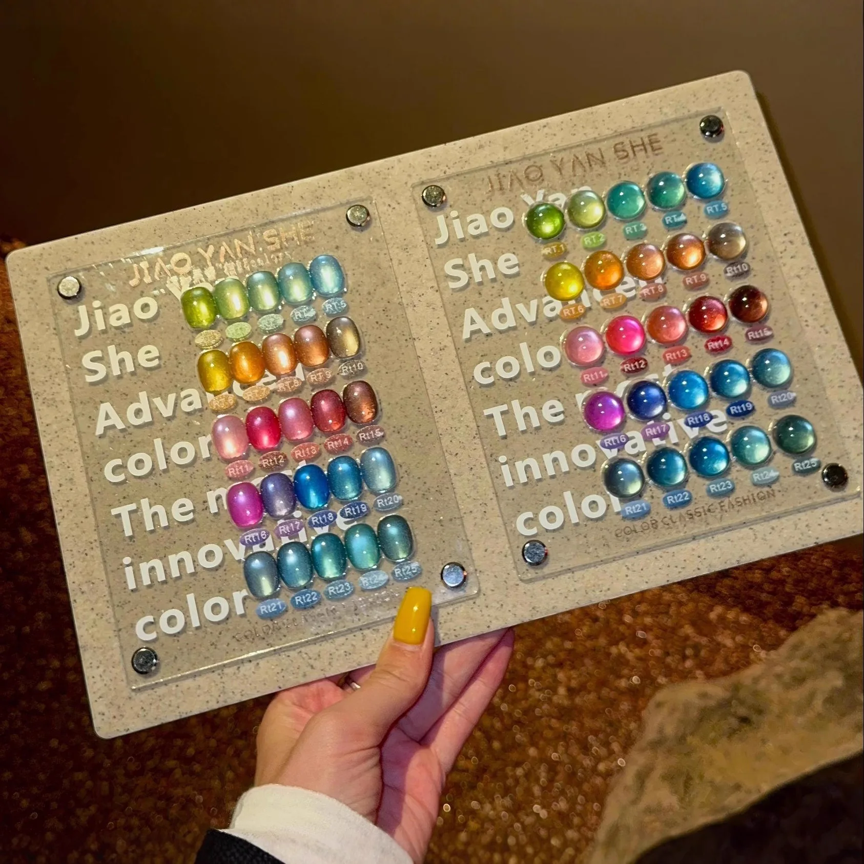 

25Colors 12ml Fluorescent Crystal Cat Magnetic Gel Nail Polish Jelly Glass Bead Semi Permanent Manicure Soak Off UV Gel Varnish