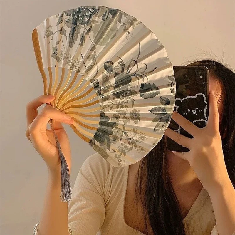 Chinese Japanese Style Silk Fan Folding Fan Wedding Fan Art Gifts Dance Hand Fan Vintage Bamboo Folding Hand Held Flower Fan