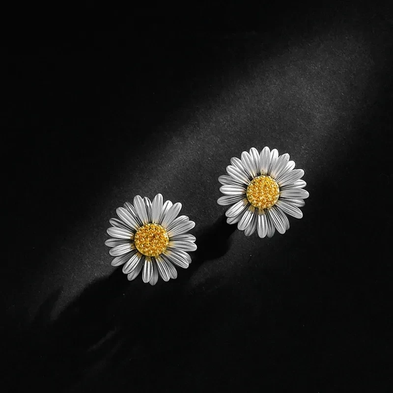 

Little Daisy Flower Collar Pin Women Anti-Exposure Buckle Suit Corsage Shirt Brooch Accessories Decoration Jewelry Cute Gift 138