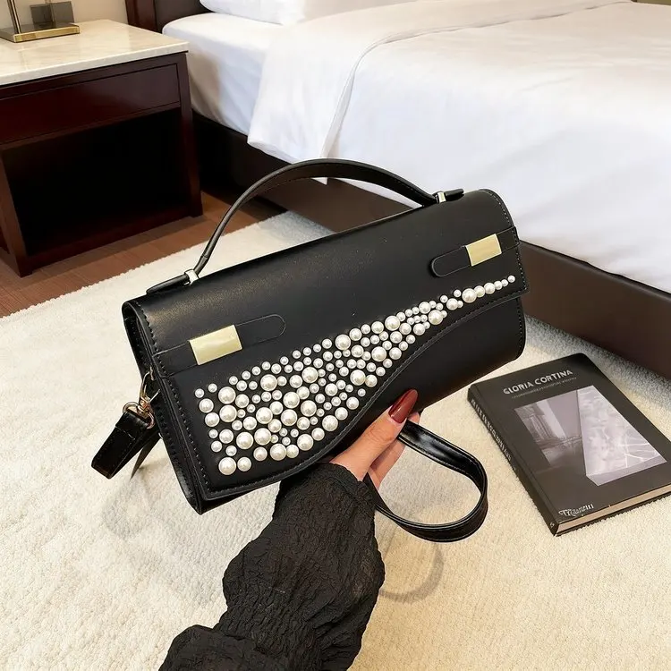 

Модная женская сумка-кроссбоди 2026: минималистичная, повседневная, универсальная, легкая, люксовая, маленькая сумка на плечо