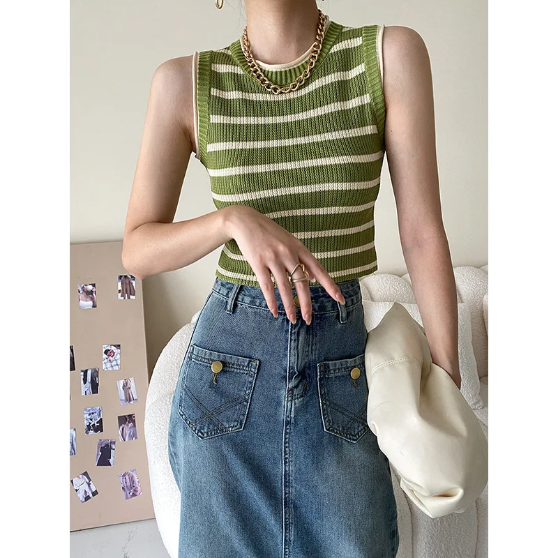 Stylish Slim Short Striped Knitted Vest Women Wear Inside and Outside 2024 Early Spring New Model