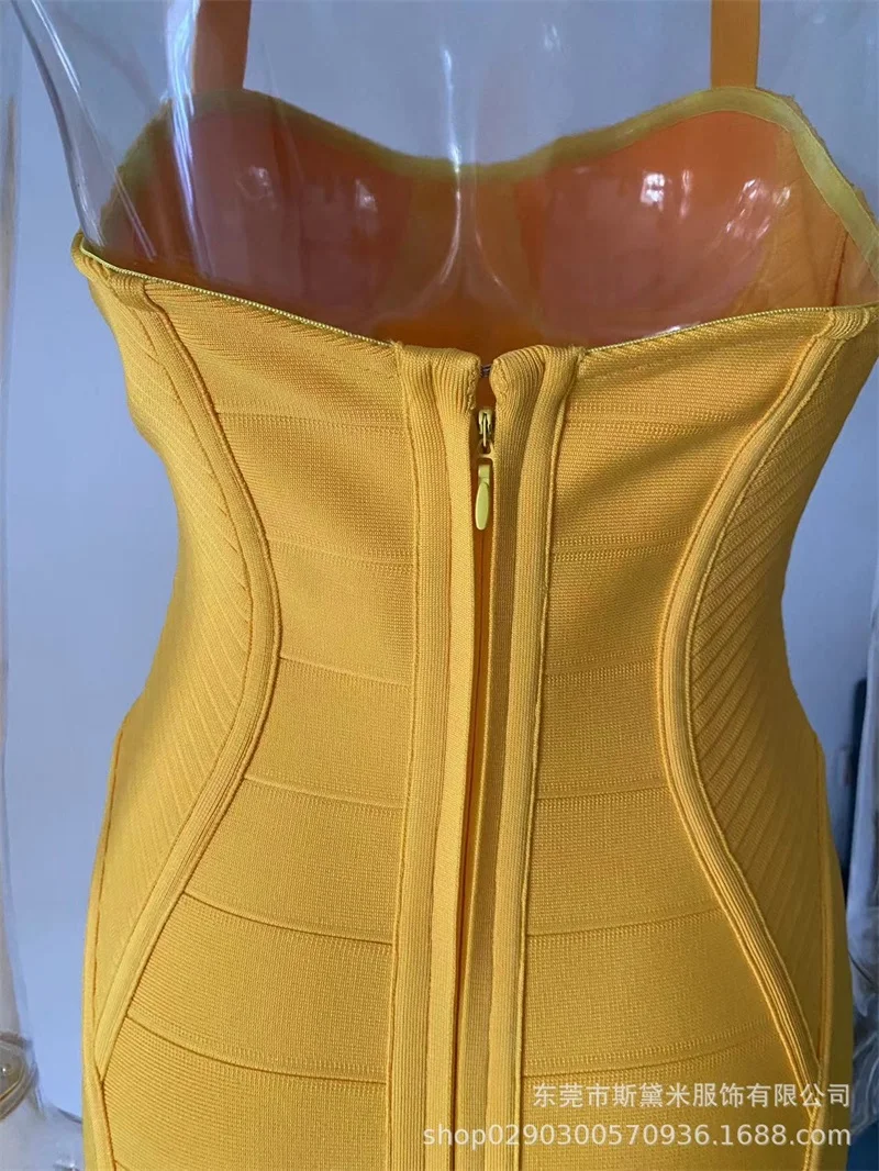   فستان ضيق مثير برقبة رسن صفراء لعام 2025 فستان كوكتيل عميق بدون ظهر مع خطوط عمودية أنيق بدون أكمام للحفلات #5