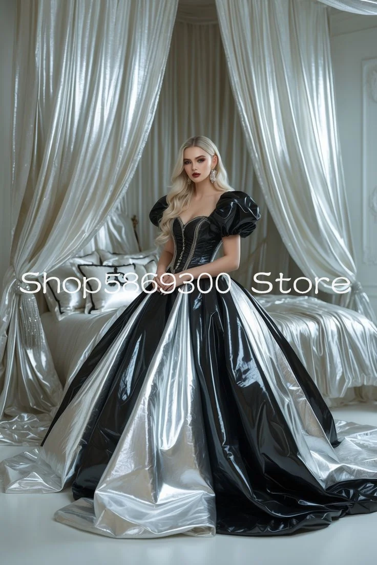 Zwart Zilver Glanzende Victoriaanse Avondjurken Gezwollen Mouw Corset Top Gothic Maskerade Kostuum Prom Gown Outfit Op maat