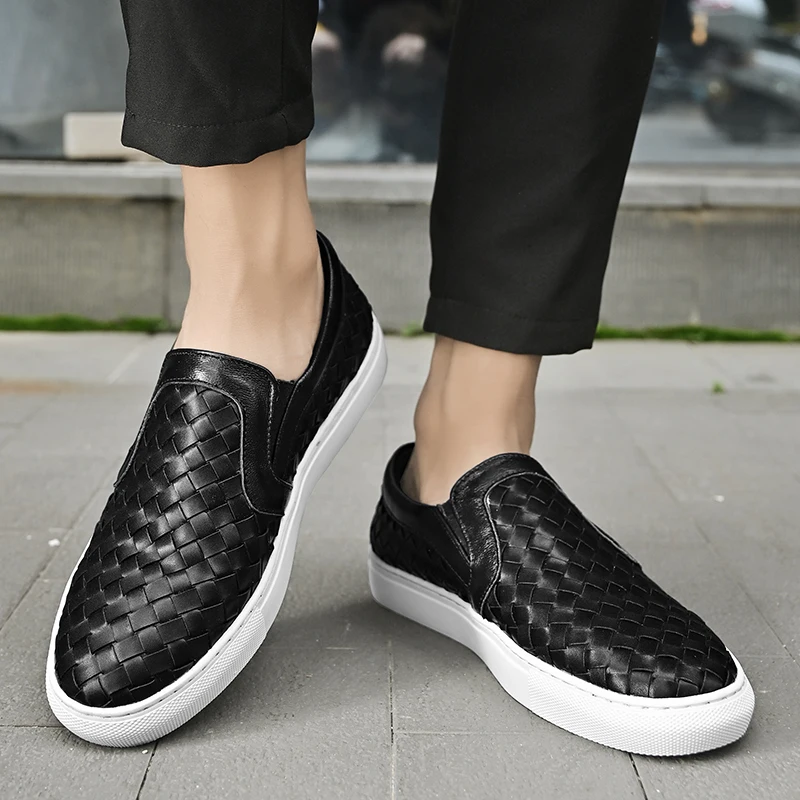 2023 Autumn Winter New Classic British Street Style Daily Dress Loafers For Men\'s Black White Solid Slip-On Hombre Casual Shoes