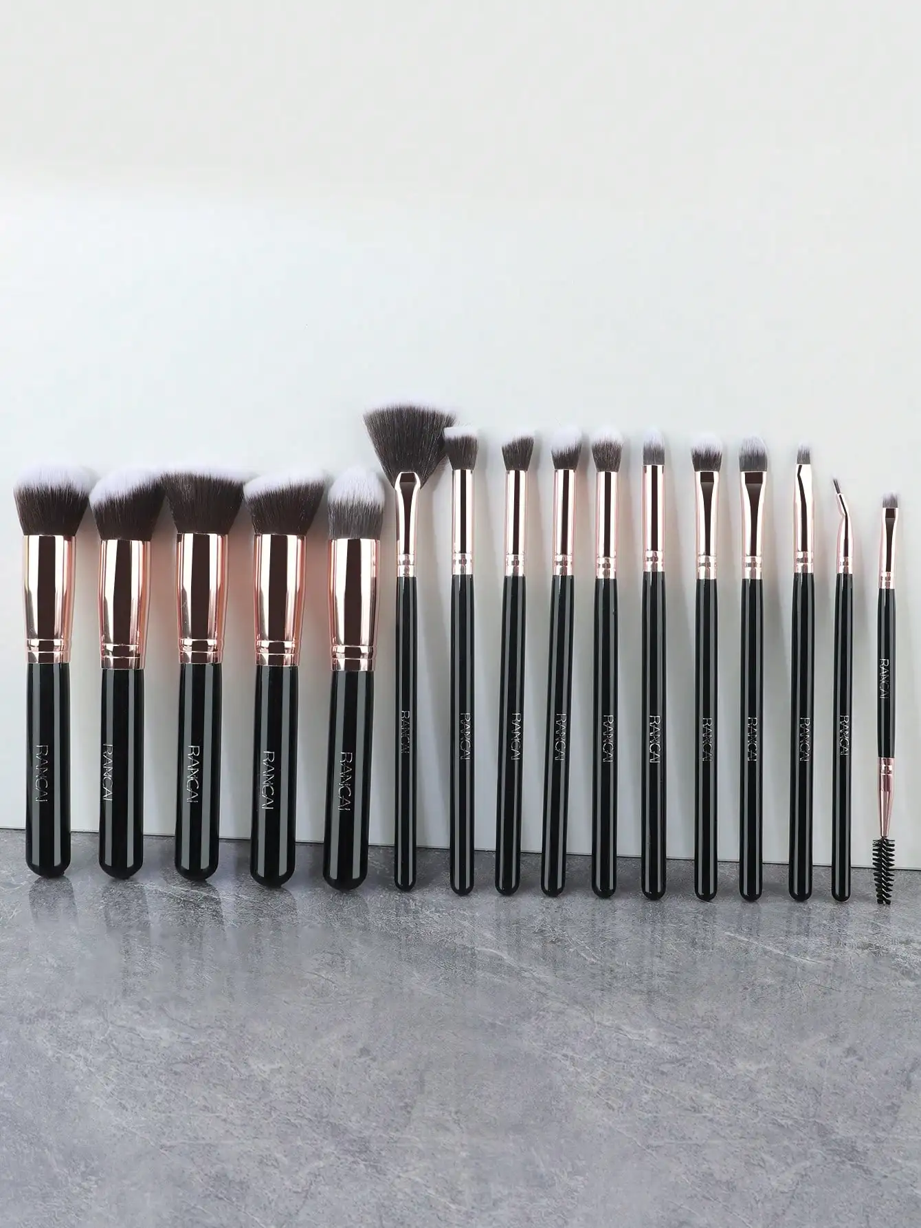 16 Pcs Premium Makeup Brushes Kit Powder Foundation Blush Concealer Eyeshadow Eyebrow Brush Professional Cosmetic Tools