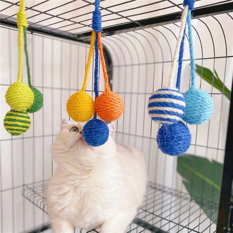 Pet Cat Scratch Toy, Hanging Sisal Ball Built-in Bell Interactive Toys, Hangable Twine Balls For Pet Supplies, Color Random