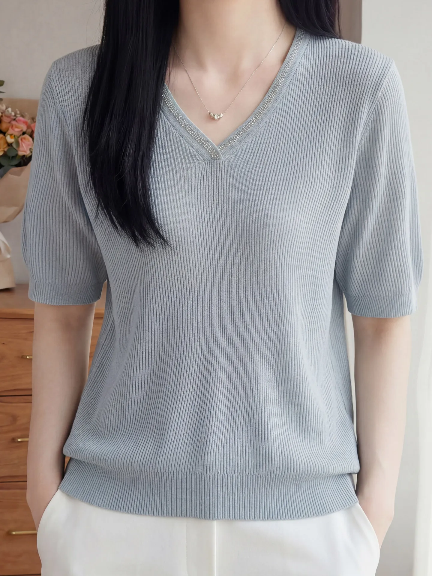 Summer 2026 Women's Loose Fit Short Sleeve V-Neck Knitted Top Slimming Thin Drill Casual Comfortable Breathable Fashion Top