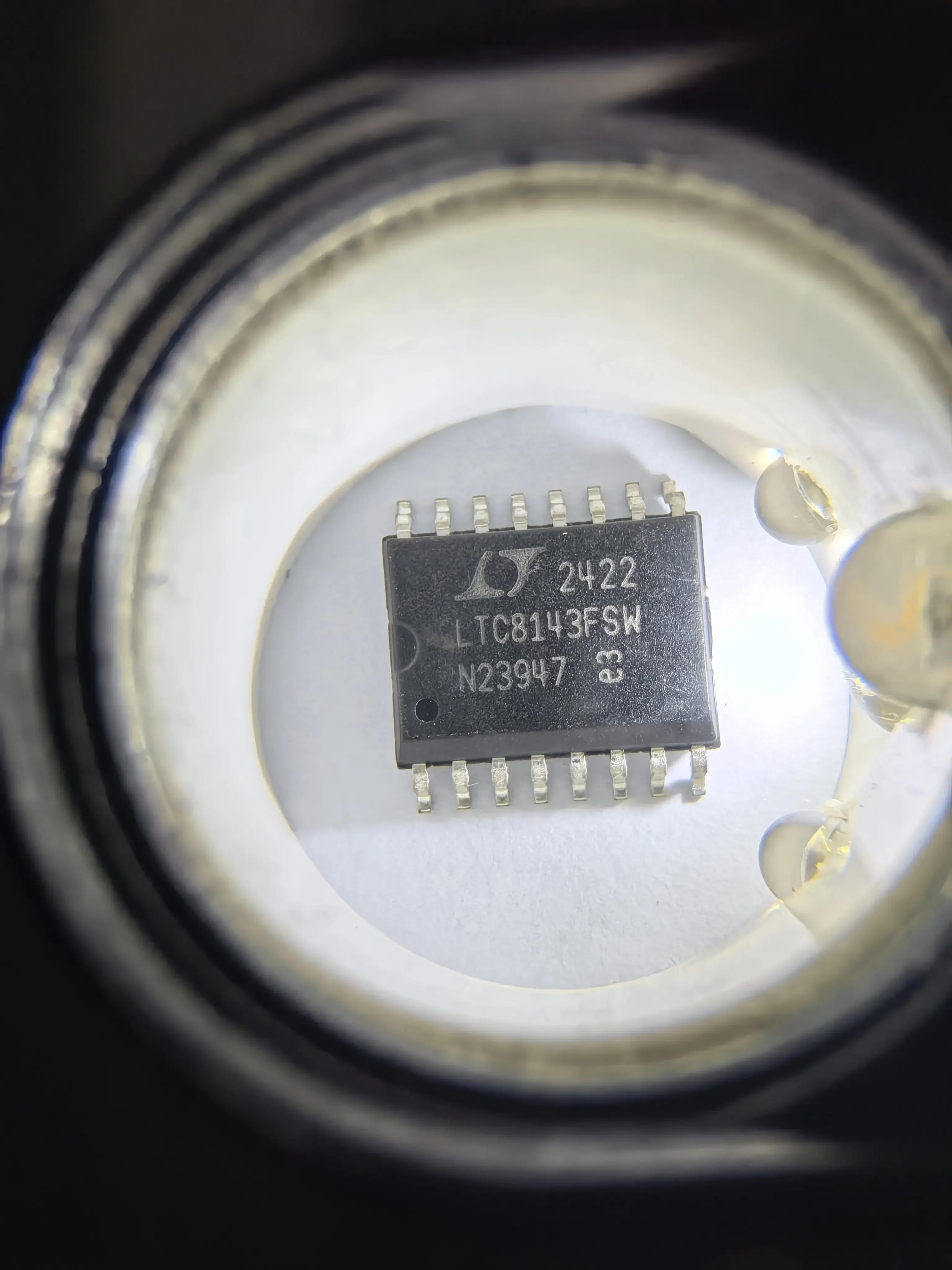 LTC8143FSW LTC8143ESW LTC8143FN LTC8143 - Improved Industry Standard Serial 12-Bit Multiplying DACs