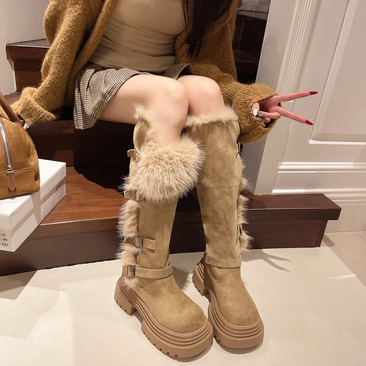 Platform Elevating Warm Cotton Shoes Fashionable Snow Boots Warm Big Head Design Long Boots Ladies All-over Brown Long Boots