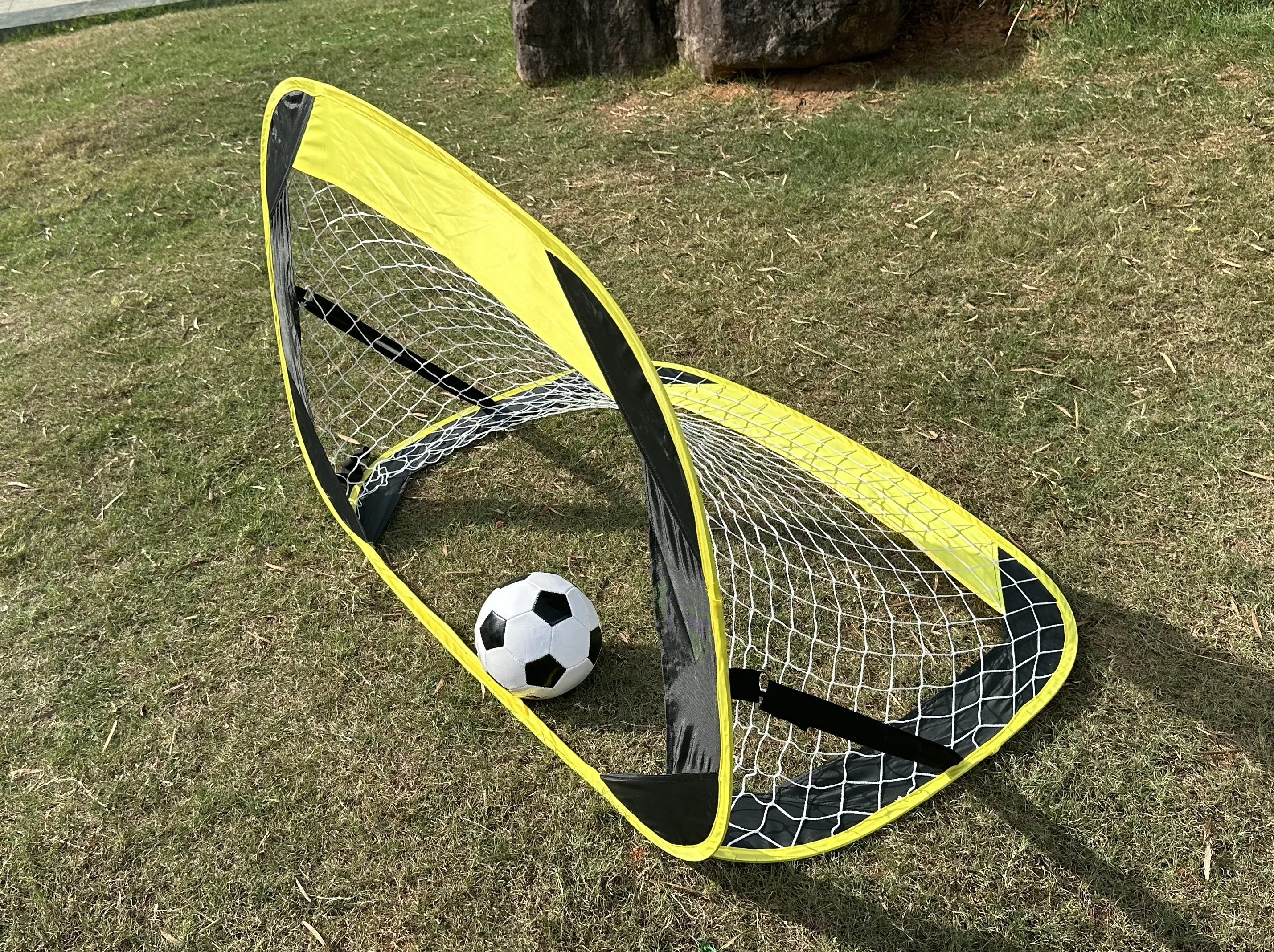Porta de fútbol emergente de alta calidad para entrenamiento al aire libre/interiores Diseño plegable de portería de fútbol portátil