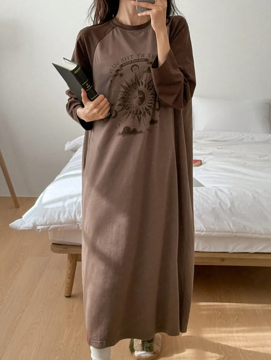 

Loose Graphic Print Raglan Sleeve Nightgown Sleep Dress For Women