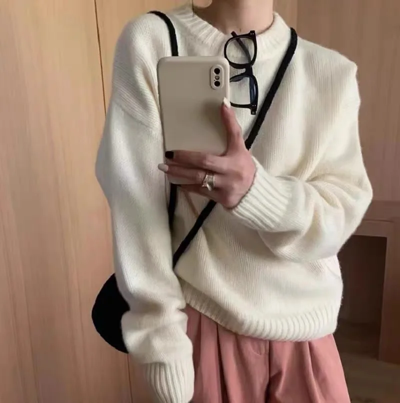 

Round neck cashmere sweater women's autumn and winter new loose slim plus size sweater Joker padded sweater