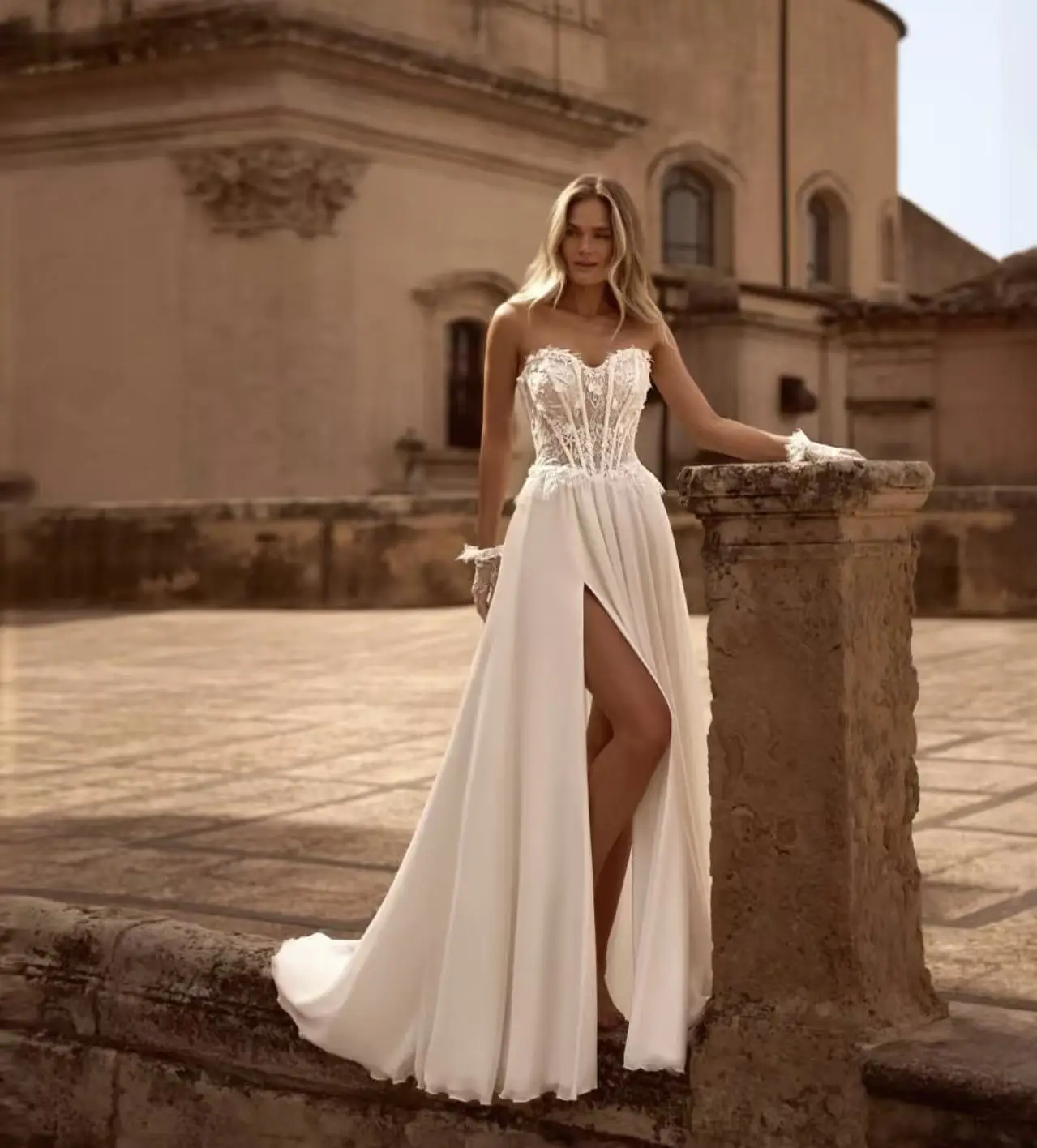 

Elegant A Line Women's Wedding Dresses Lace Appliques Vestido De Novia Bride Gowns Customized Sweetheart Sleeveless Slit Vestido