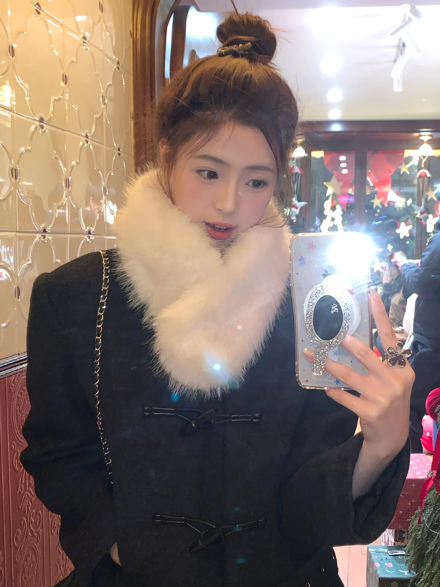 女性の厚手のフォックスファースカーフ韓国スタイル冬暖かい首の保護ショートデザインピュアカラーラージスクエアスカーフ