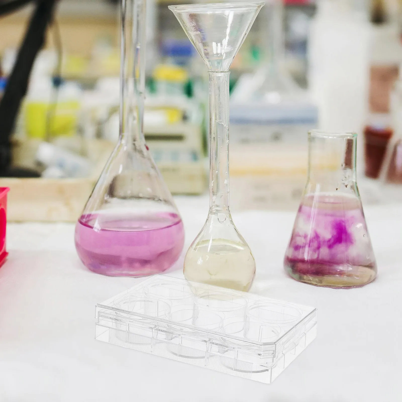 Com tampa placa de tecido de laboratório transparente, superfície plana de crescimento celular, placa de petri multifuncional para experimentos científicos de laboratório
